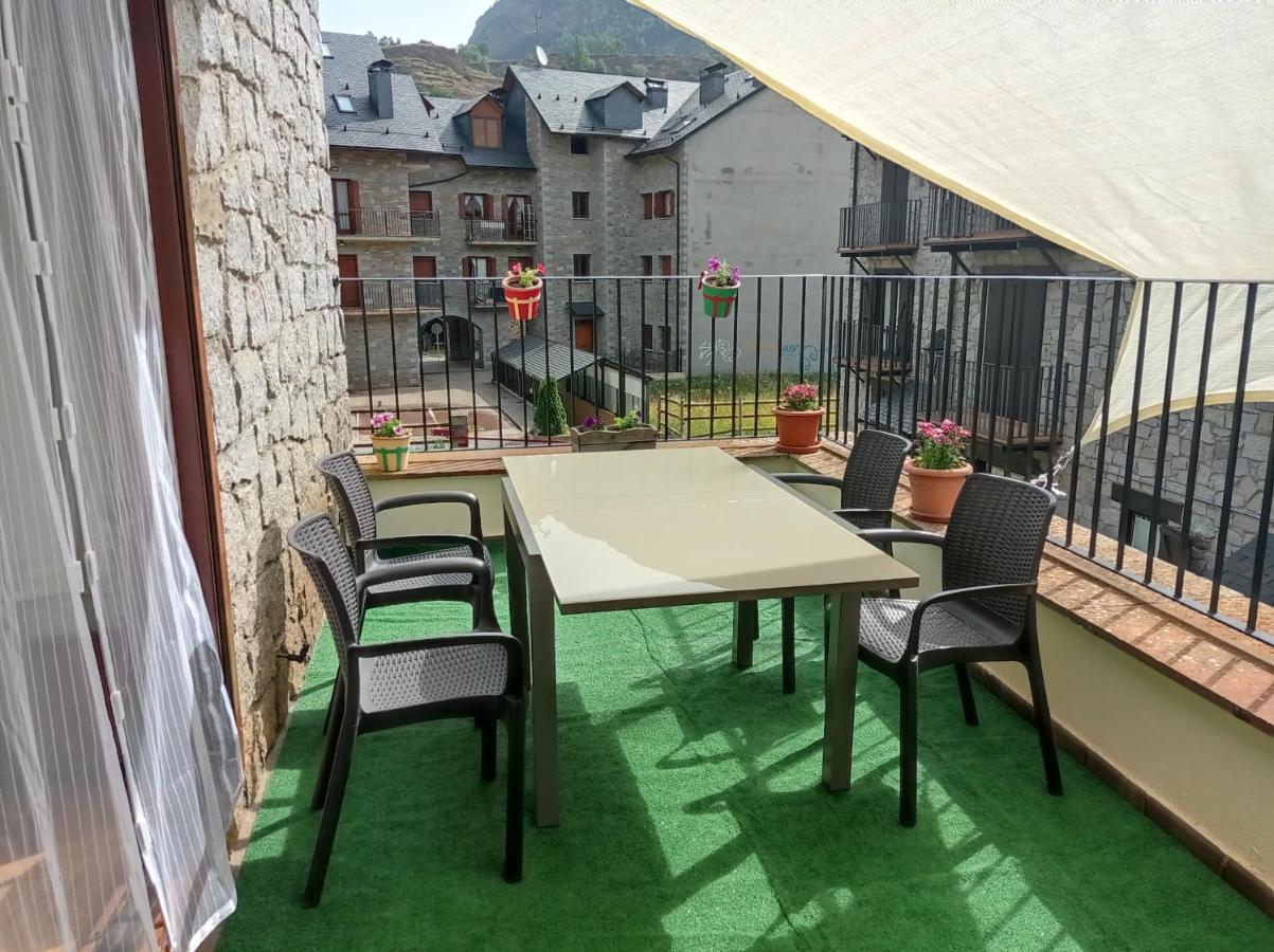 Vivienda Benasque Ibonet Apartment Exterior photo